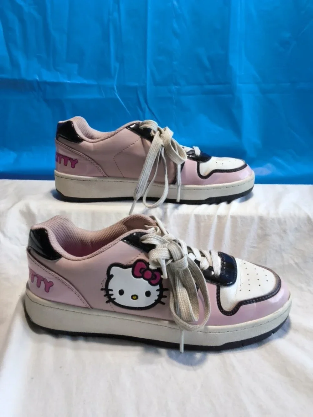 Hello Kitty by Sanrio Pink Patent Leather Casual Court Sneakers Women's Size 8